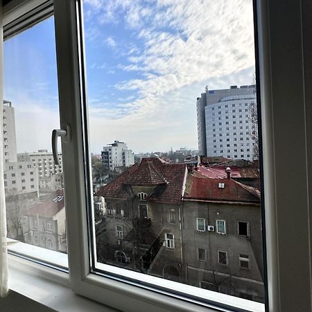 Love Light Studio Victoriei Бухарест Экстерьер фото
